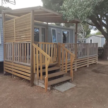 Mobilhome Climatise Et Ombrage *