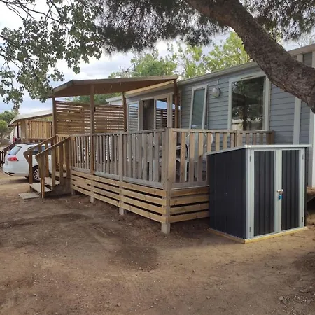 Mobilhome Climatise Et Ombrage アパート ポール・ラ・ヌーヴェル