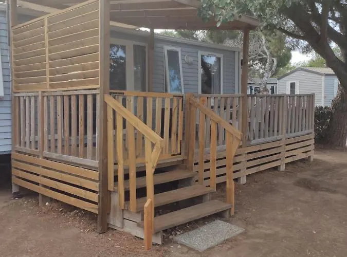 Mobilhome Climatise Et Ombrage *